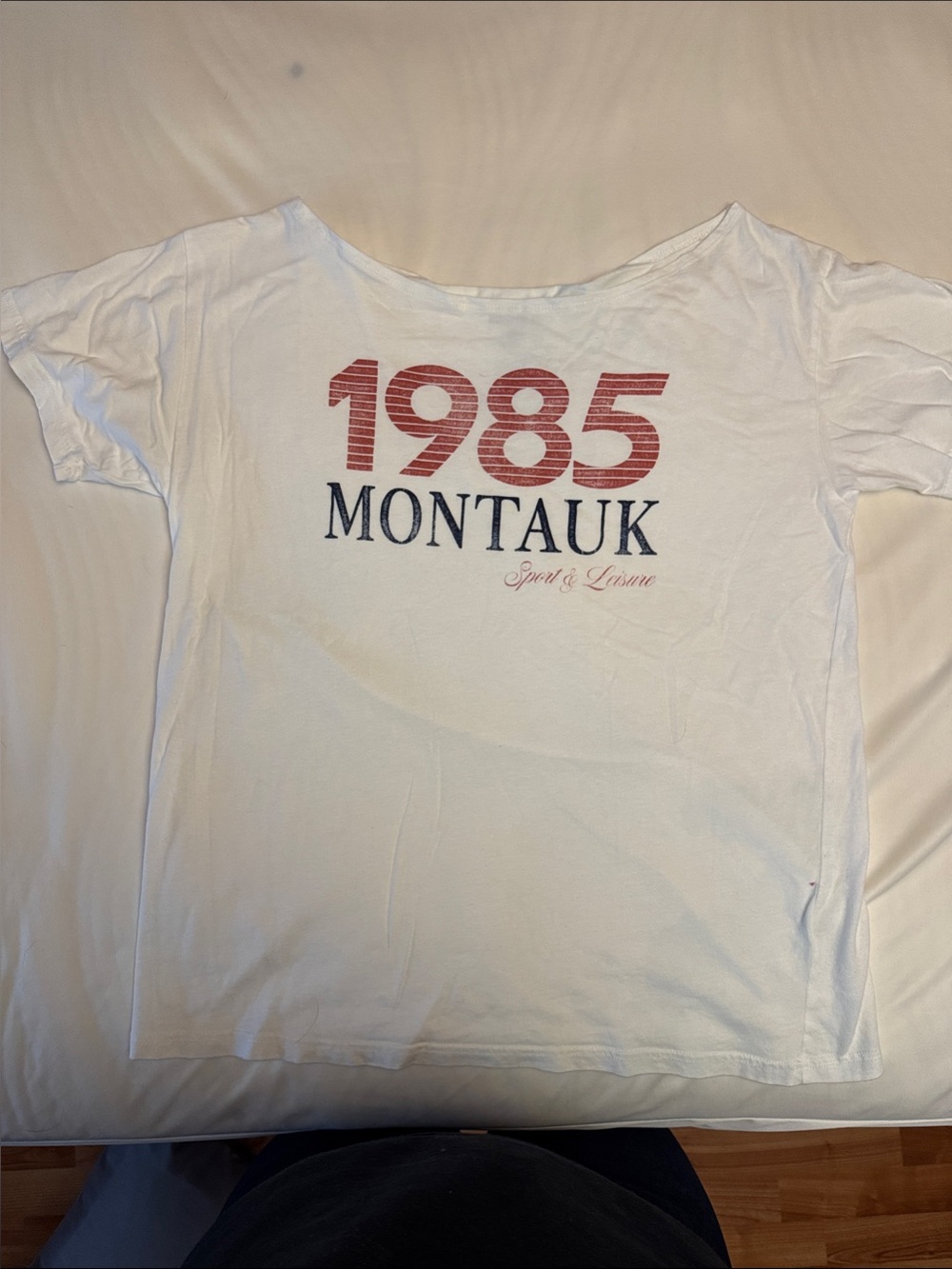 Hollister White '1985 Montauk' Graphic Tee with Red & Navy Print